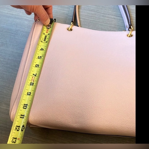 Tory Burch Everly pebble grain leather 2 Way tote bag in soft pastel pink color - Picture 8 of 12
